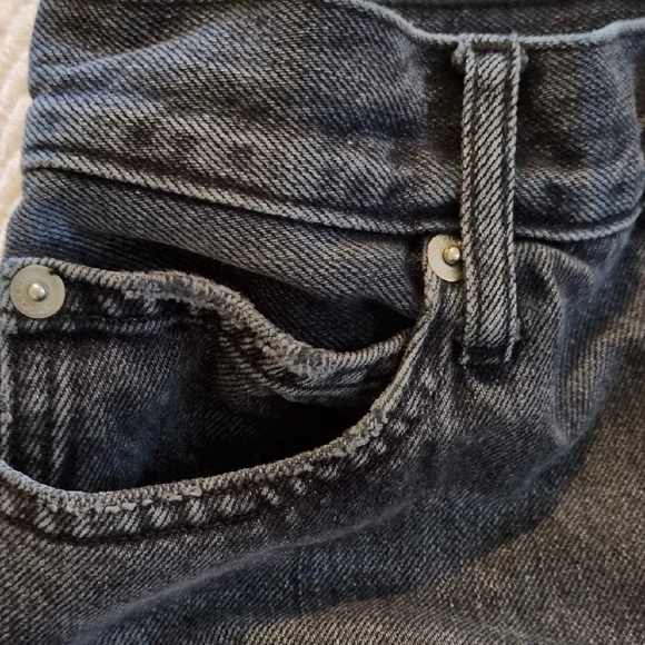 Everlane The 90s Way High Jean High Rise Faded Black 🖤 sz 23 -measures to sz 26 - Picture 13 of 16